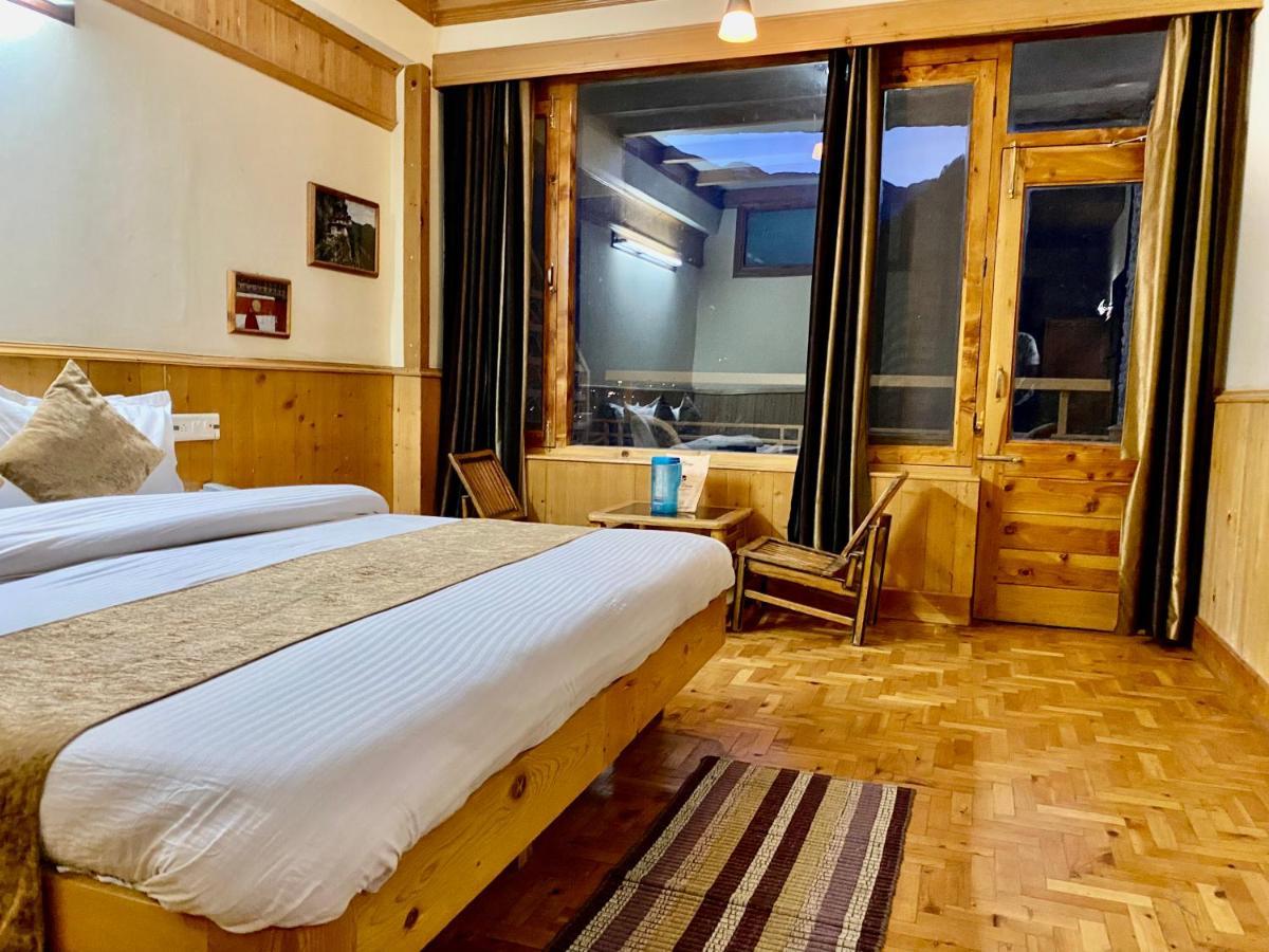Hotel Valley Of Gods มะนาลี ภายนอก รูปภาพ
